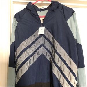 Adidas Windbreaker⬇️PRICE DROP⬇️🥳🥳